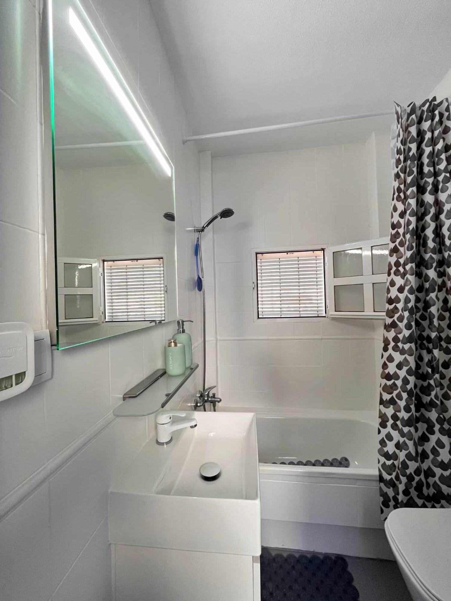 Z&r - Alcyone Apartment